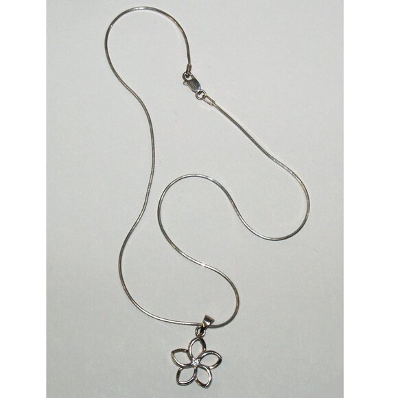 Vintage 925 Italy Sterling Silver K Signed Necklace with flower pendant - Picture 1 of 3